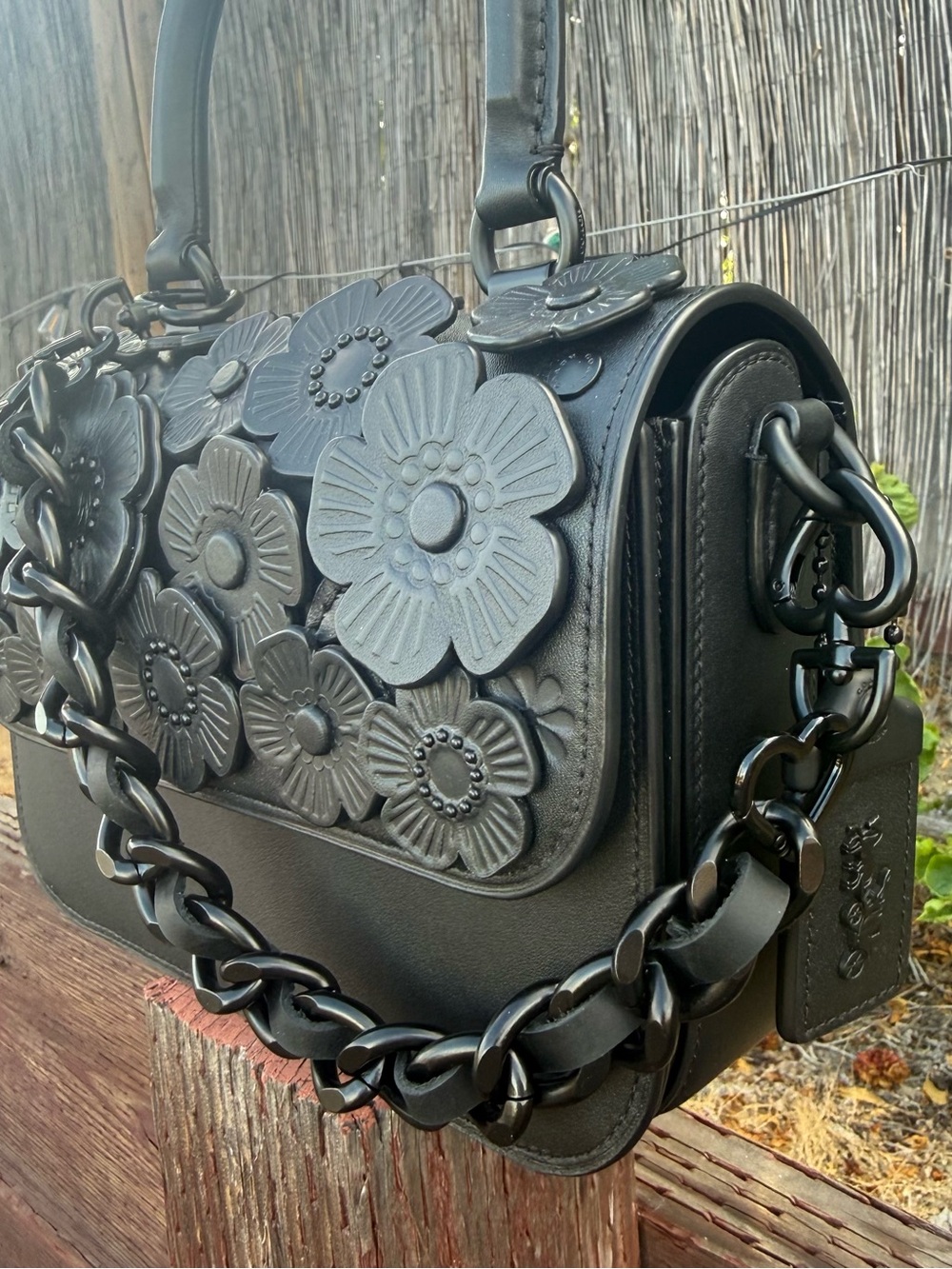 Novelty Strap| Bag Strap| Black-Out Metal & Leather Chain Link| Heart Shaped - Picture 3 of 5